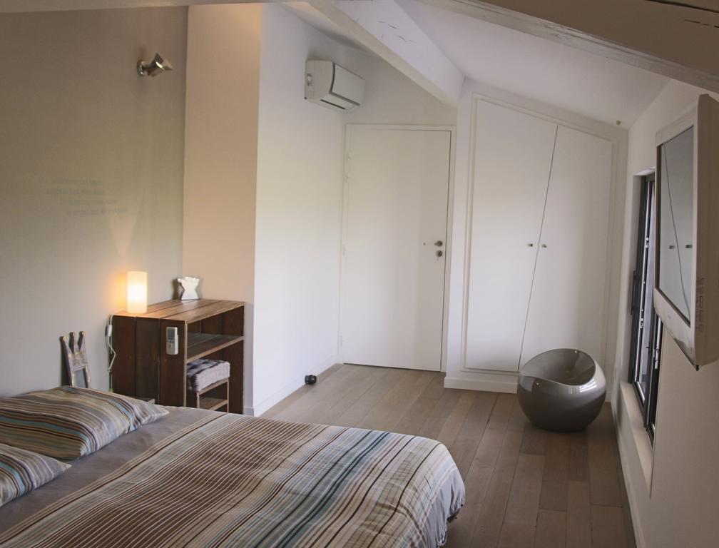 Le Carre Des Vignes Hotel Сикс-Фор-ле-Плаж Стая снимка